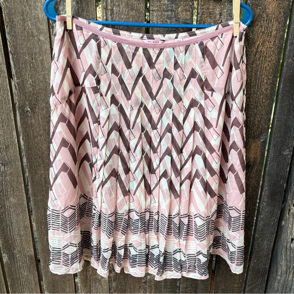 Ted Baker Silk Pleated Geometric Pink and Brown Skirt In Sz Ted 3/US 8